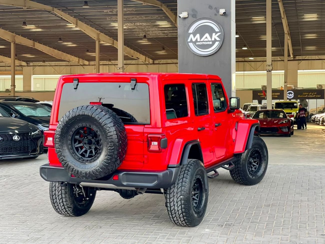 Jeep Wrangler Unlimited SAHARA 1400 MILE ONLY! / LEATHER / FOX SUSPENSION KIT / BEAD-LOCK RIMS / REMOTE START / RADAR