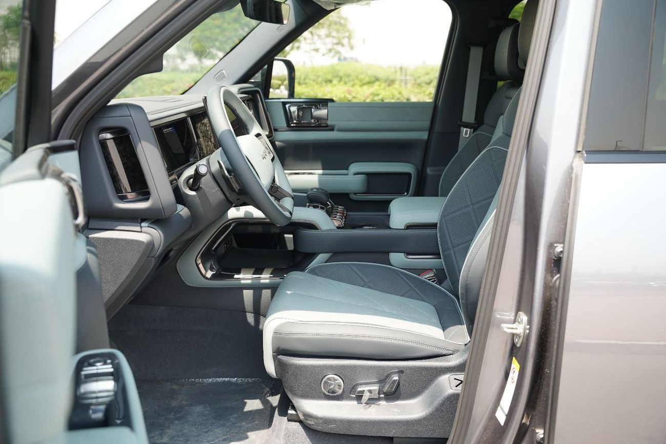 BYD Leopard 5 2025 BYD Leopard 5 Ultra Intelligent Drive Gray in Blue 0km