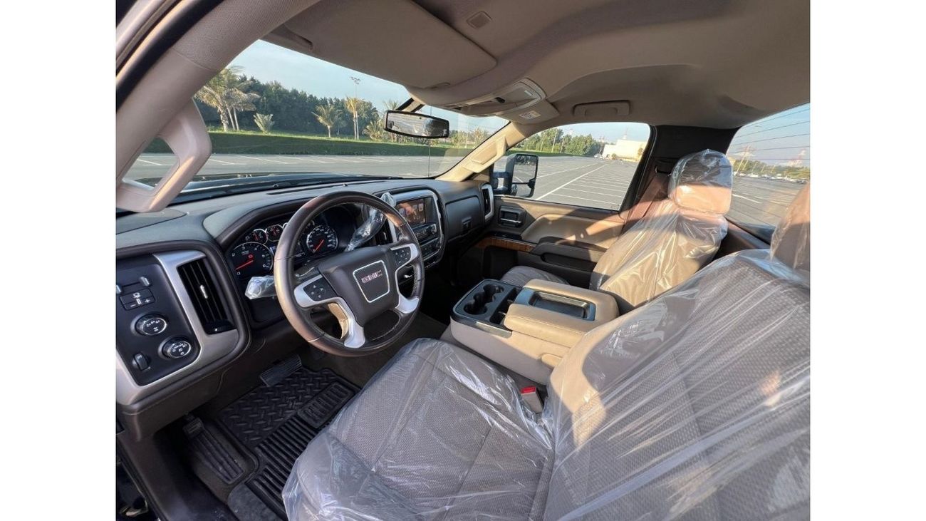 GMC Sierra 3500 SLE GMC Sierra 2017 Double tire GCC // Orginal paint // accident free // perfect condition