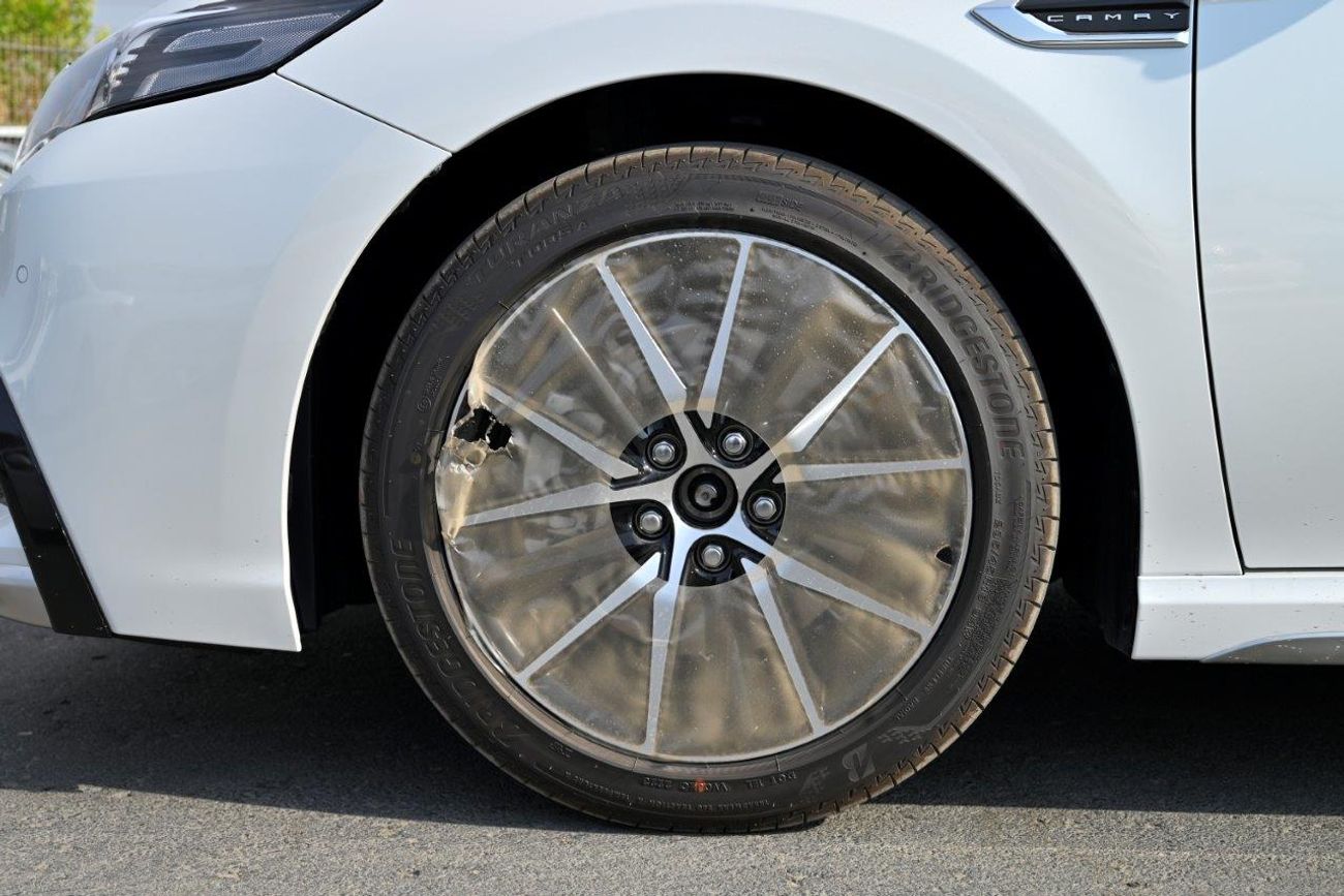 Toyota Camry SE Petrol