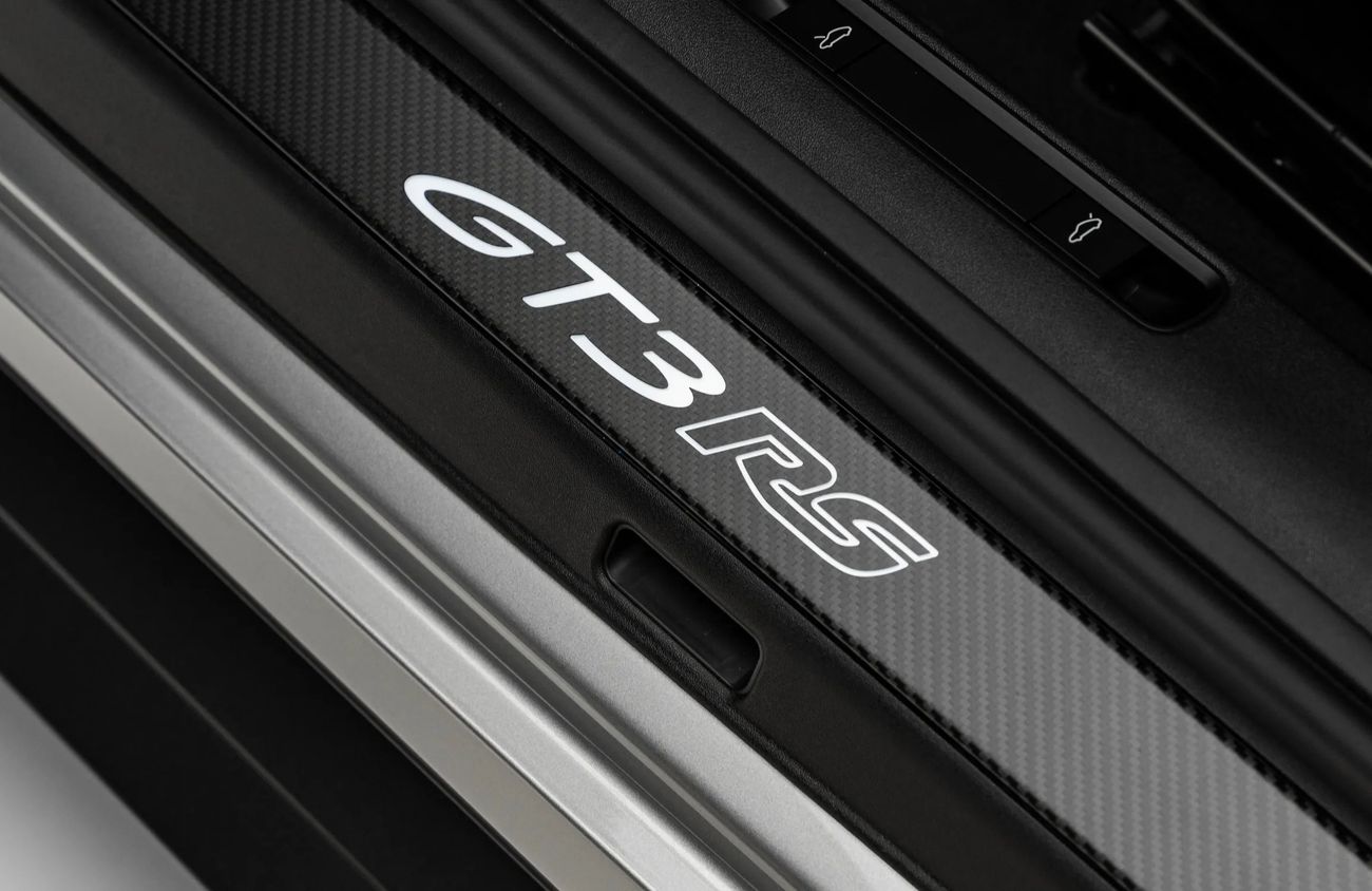 بورش 911 4.0L F-6 Naturally Aspirated Engine