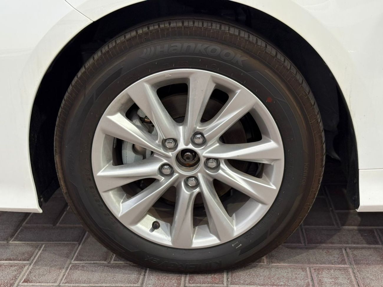 تويوتا كورولا GLI HEV 1.8L