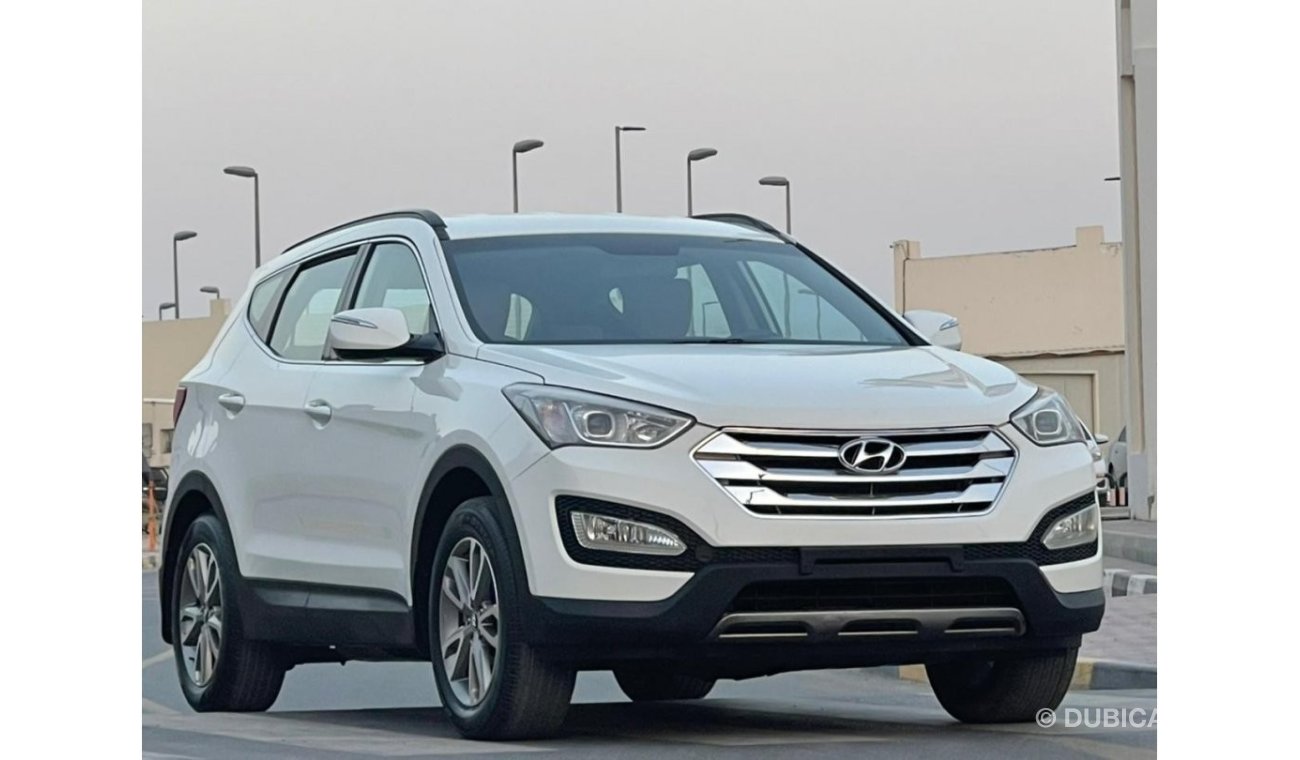 Hyundai Santa Fe Hyundai Santa Fe 2013 GCC without accidents, very clean inside and out