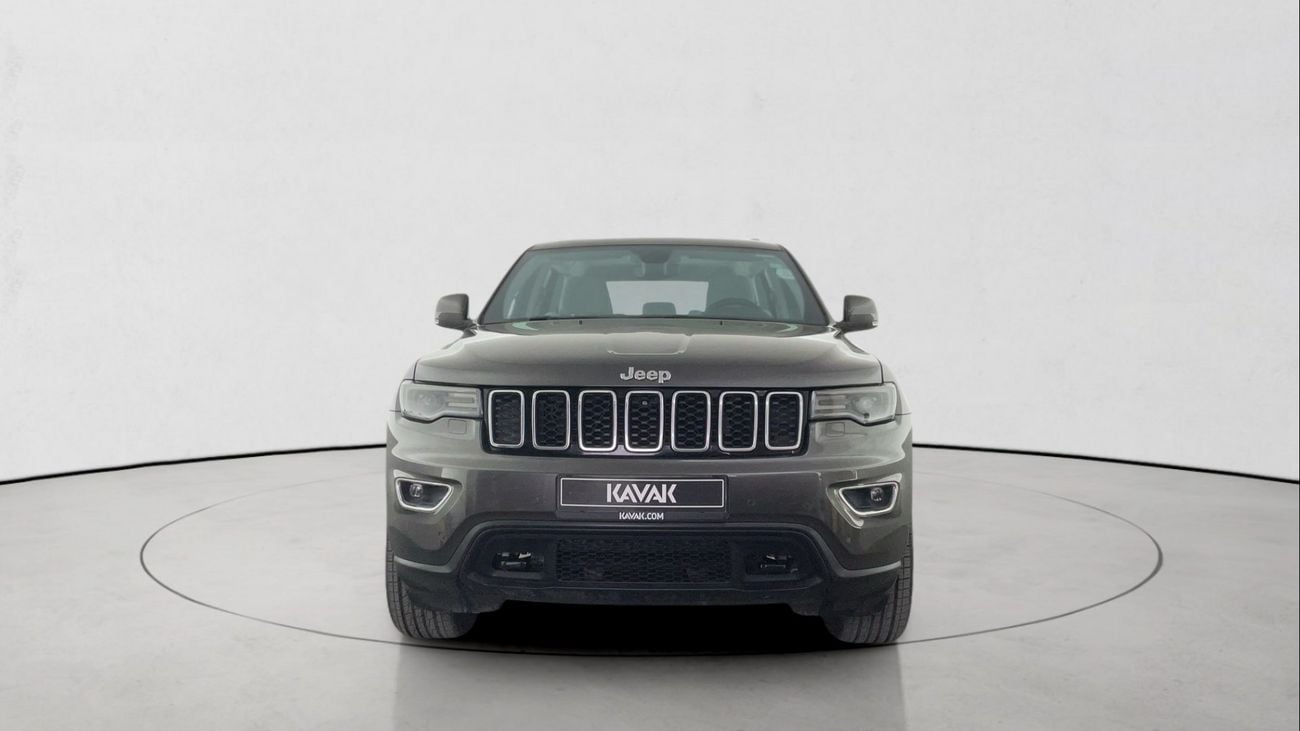 جيب جراند شيروكي Laredo | upto AED 20,000 Ramadan Discount | شامل الضمان | 0 ﺪﻔﻋﺓ ﺃﻮﻟﻯ