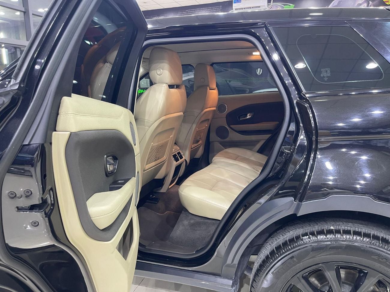 Land Rover Range Rover Evoque P200 R-Dynamic HSE 2.0L