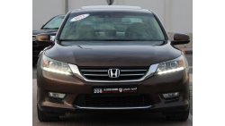 Honda Accord 3.5 L - V6 - FULL OPTION - GCC - ACCIDENTS FREE - FULL OPTION - CAR IS IN PERFECT CONDITION INSIDE O