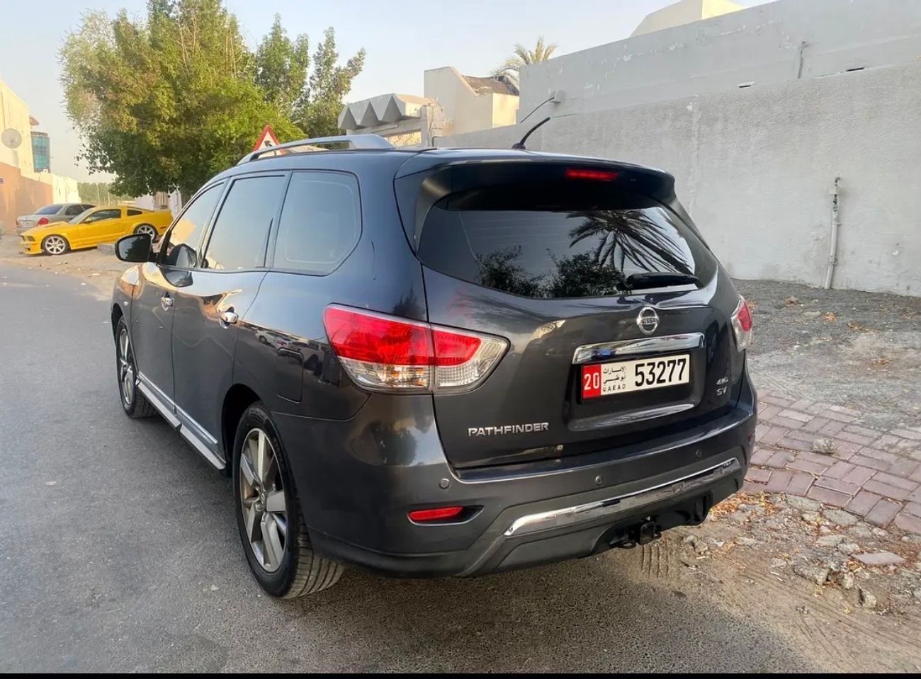 Nissan Pathfinder SV