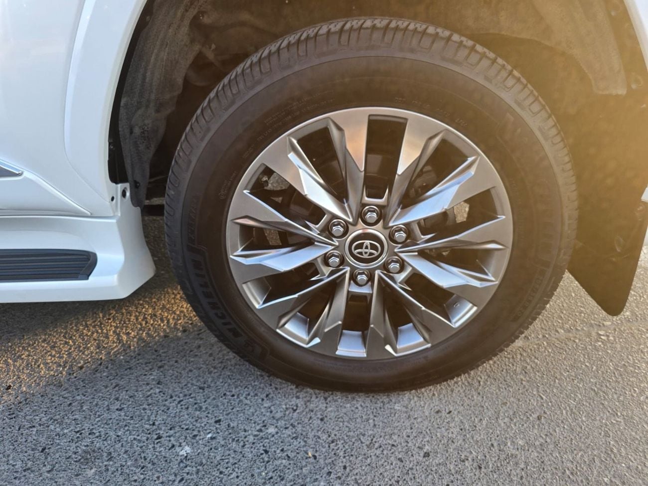 Toyota Land Cruiser VXR