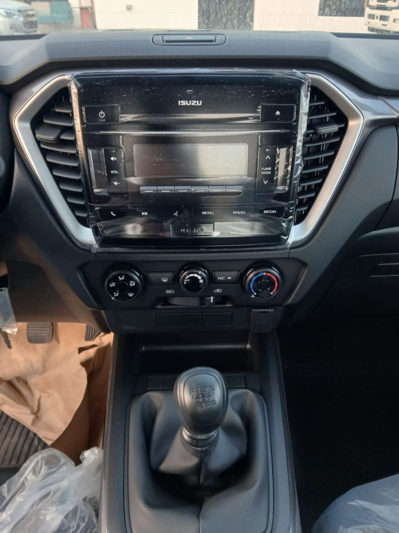 Isuzu DMax ISUZU DMAX PICK UP , 1.9L  DEISEL ENGINE , MODEL 2026