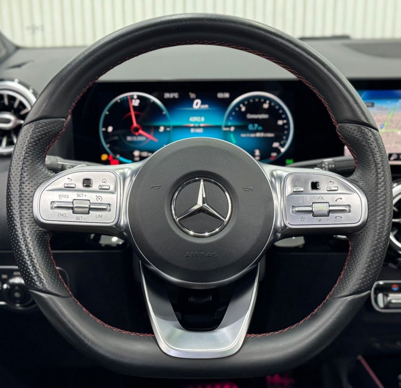 Mercedes-Benz GLA 200 AMG 1.3L 2021 Mercedes Benz GLA200 AMG, 2025 Mercedes Warranty, 2026 Mercedes Service Pack, Full Opt