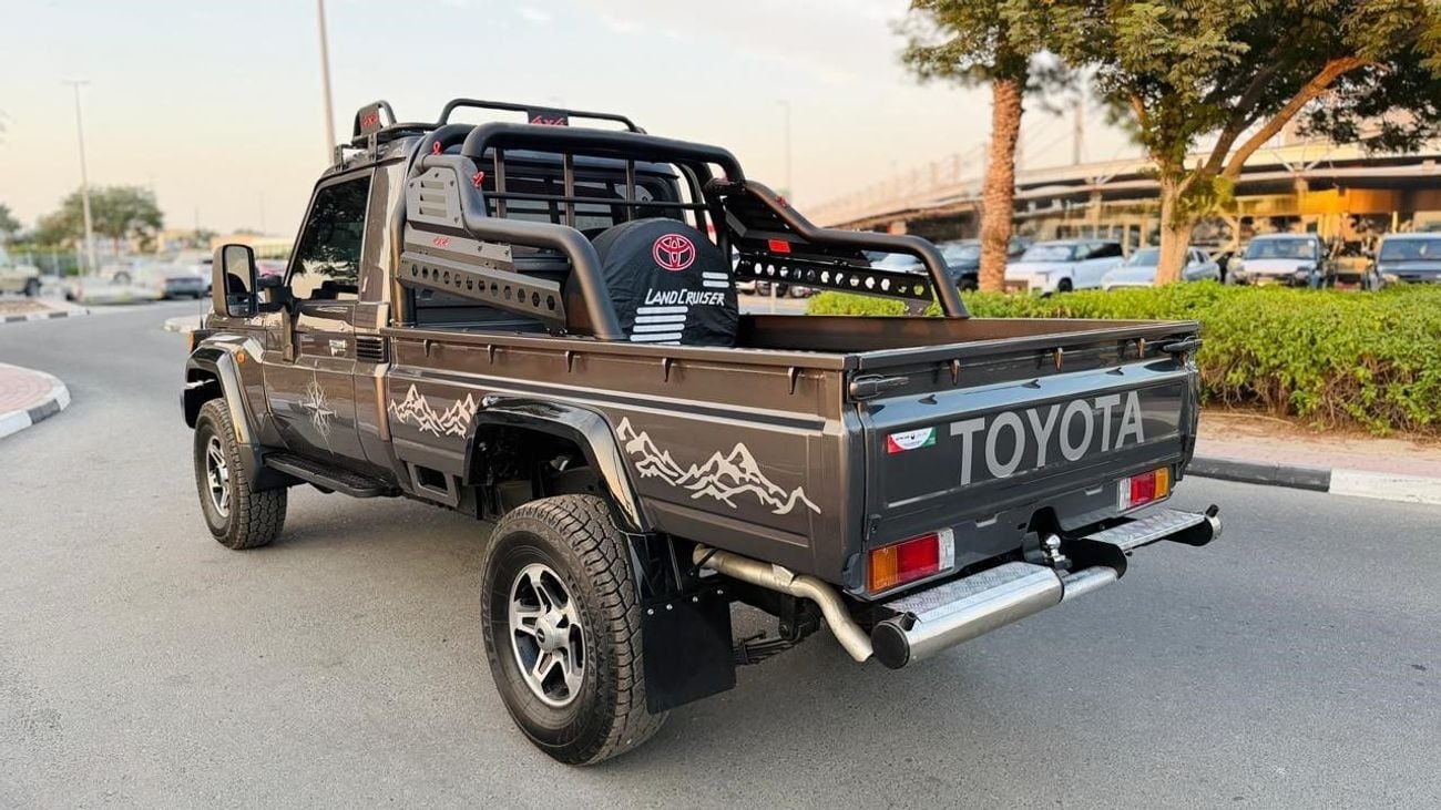 تويوتا لاند كروزر بيك آب MODIFIED TO 2025 MODEL | SINGLE CAB | MANUAL TRANSMISISON | 4.5L | RHD | SPORTS BAR