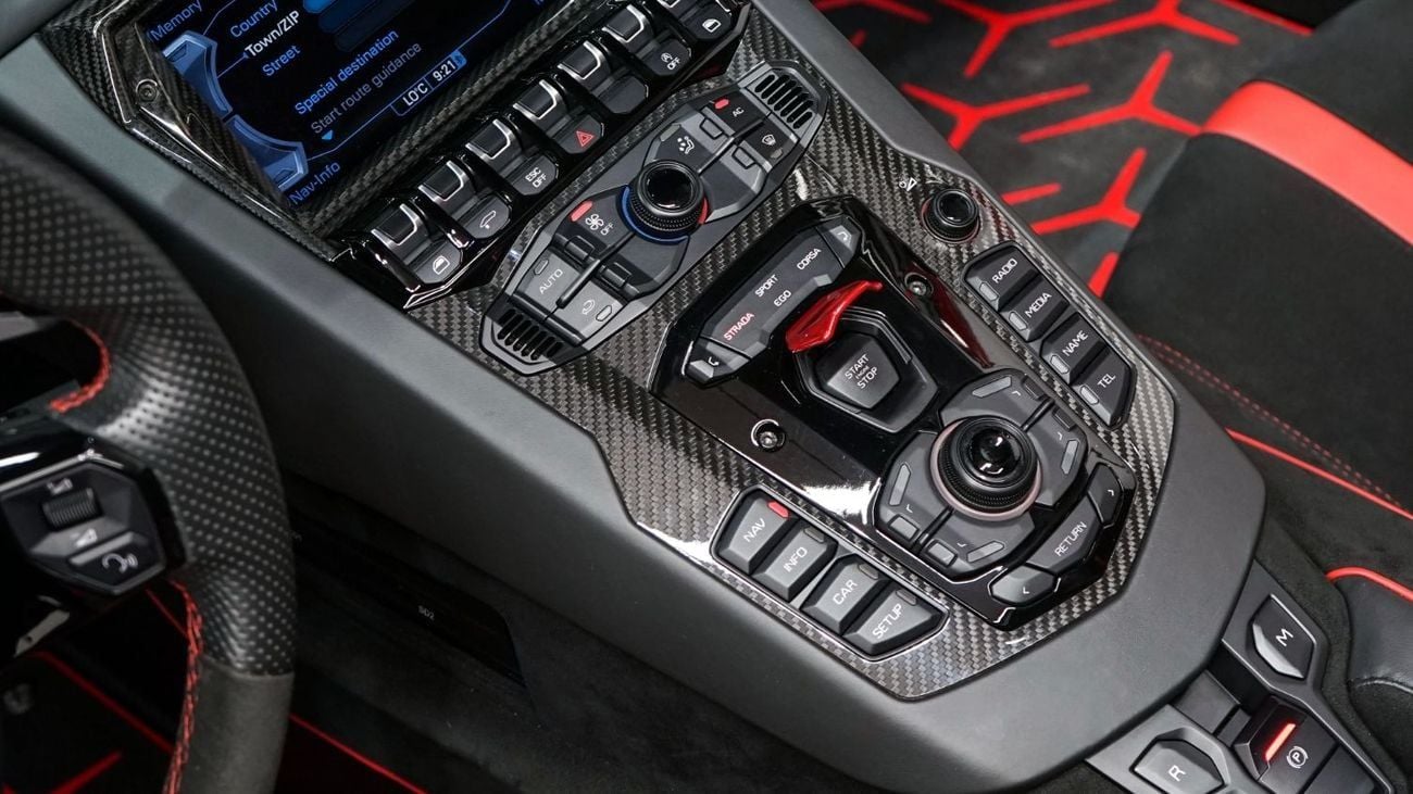 لامبورغيني أفينتادور SVJ 6.5L V12 | European Specs | 8,700 KM | Full Service History