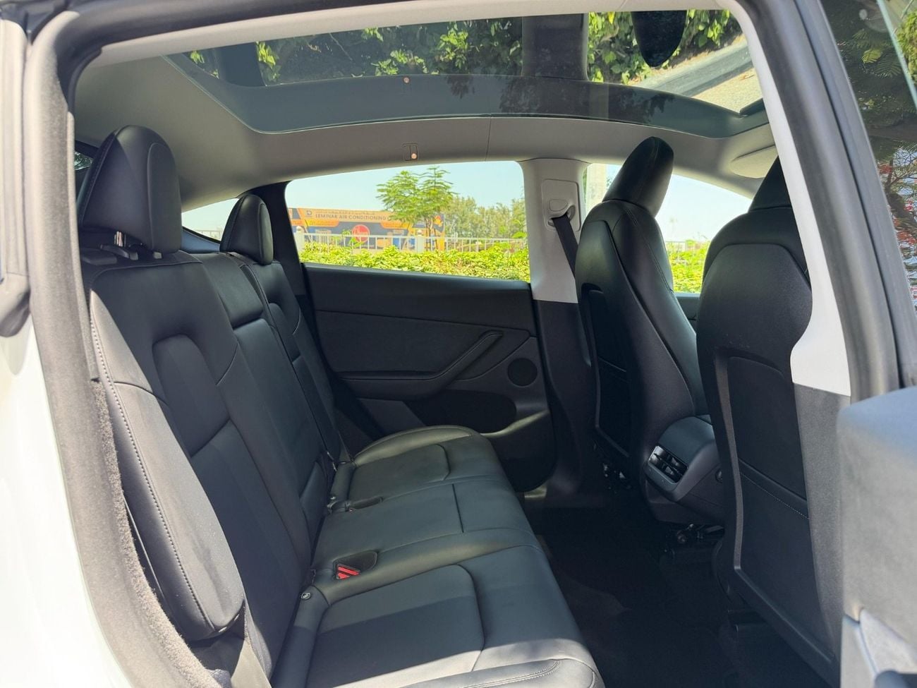 Tesla Model Y LONG RANGE
