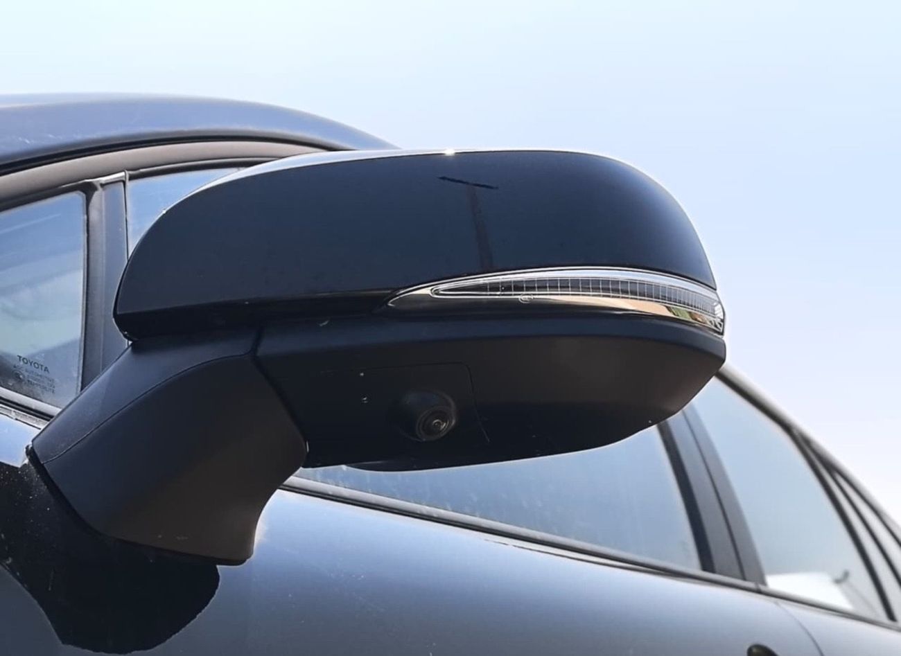 Toyota Corolla Cross 2025 TOYOTA COROLLA CROSS,2.0L,HYBRID,ELITE,LEAHTER SEAT,DRIVER POWER SEAT,SUNROOF,BACK DOOR POWER,3