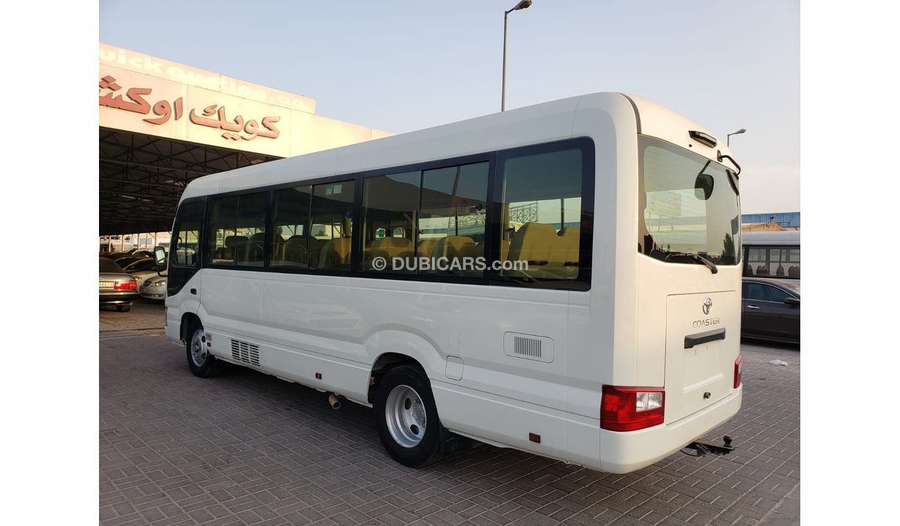 Toyota Coaster M/T 2.8L V4 WHITE 2019 (LOT# 6005111)