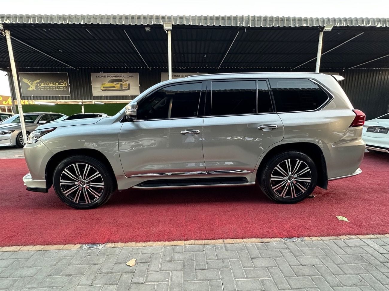 لكزس LX 570 SIGNATURE