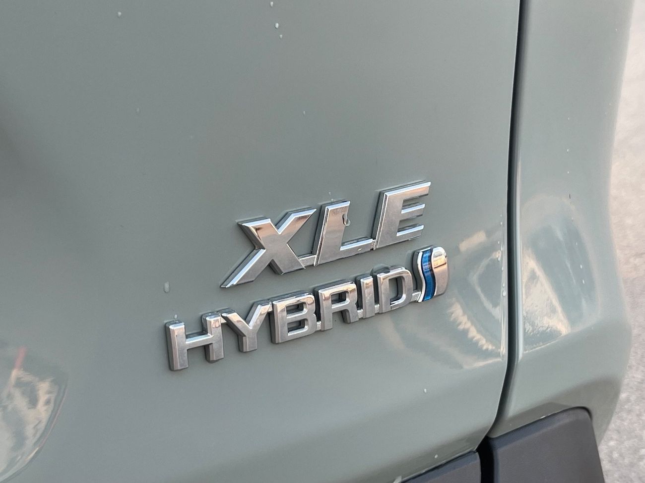 تويوتا راف ٤ XLE 2.5L