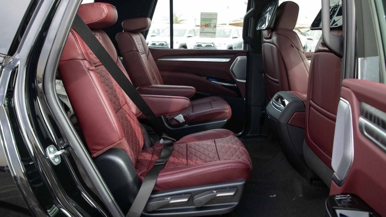 كاديلاك إسكالاد Sport 6.2L AWD | 2025 | For Export Only