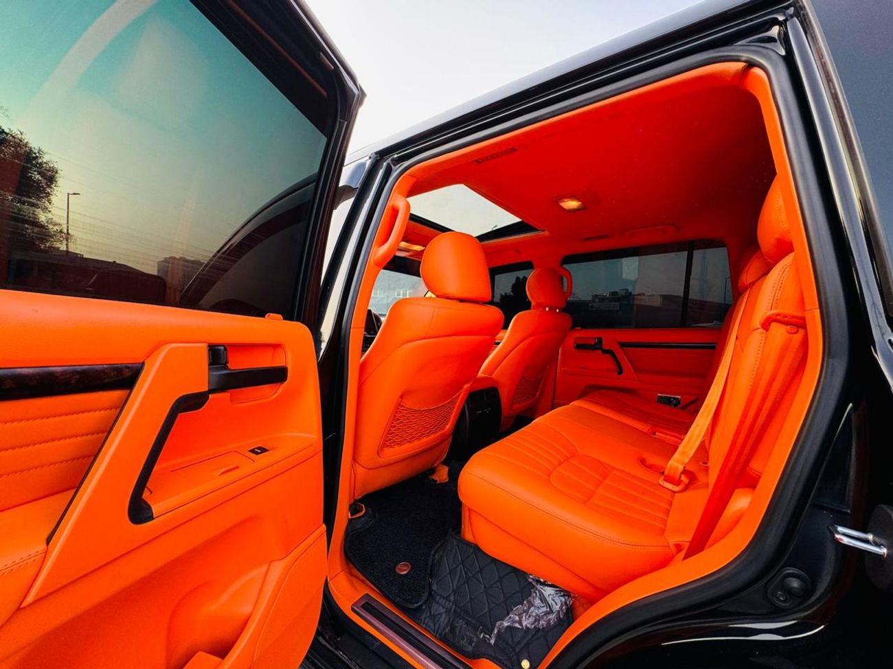 Toyota Land Cruiser 2019 Model Facelift To 2025 Shape Exterior and also Interior Change to Mercedes G63 Yellow Edition