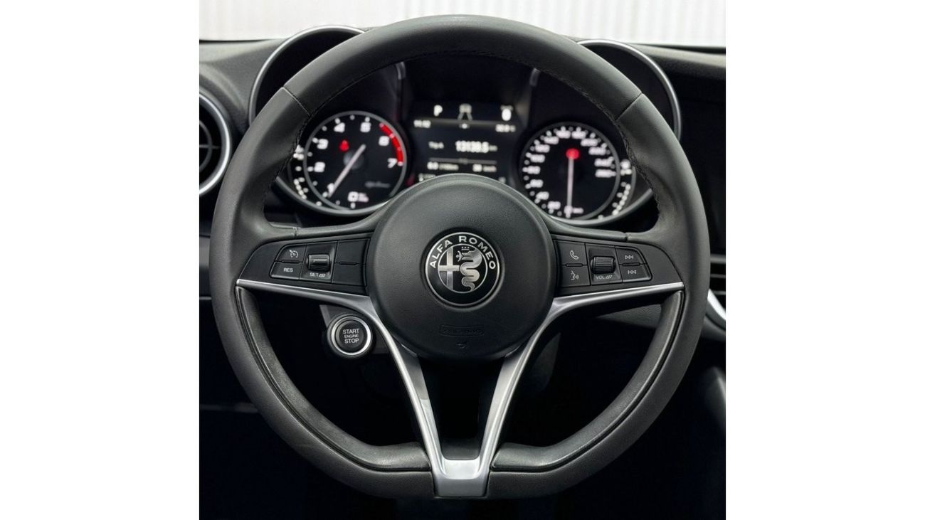 ألفا روميو جوليا 2019 Alfa Romeo Giulia, Warranty, Full Service History, Excellent Condition, GCC