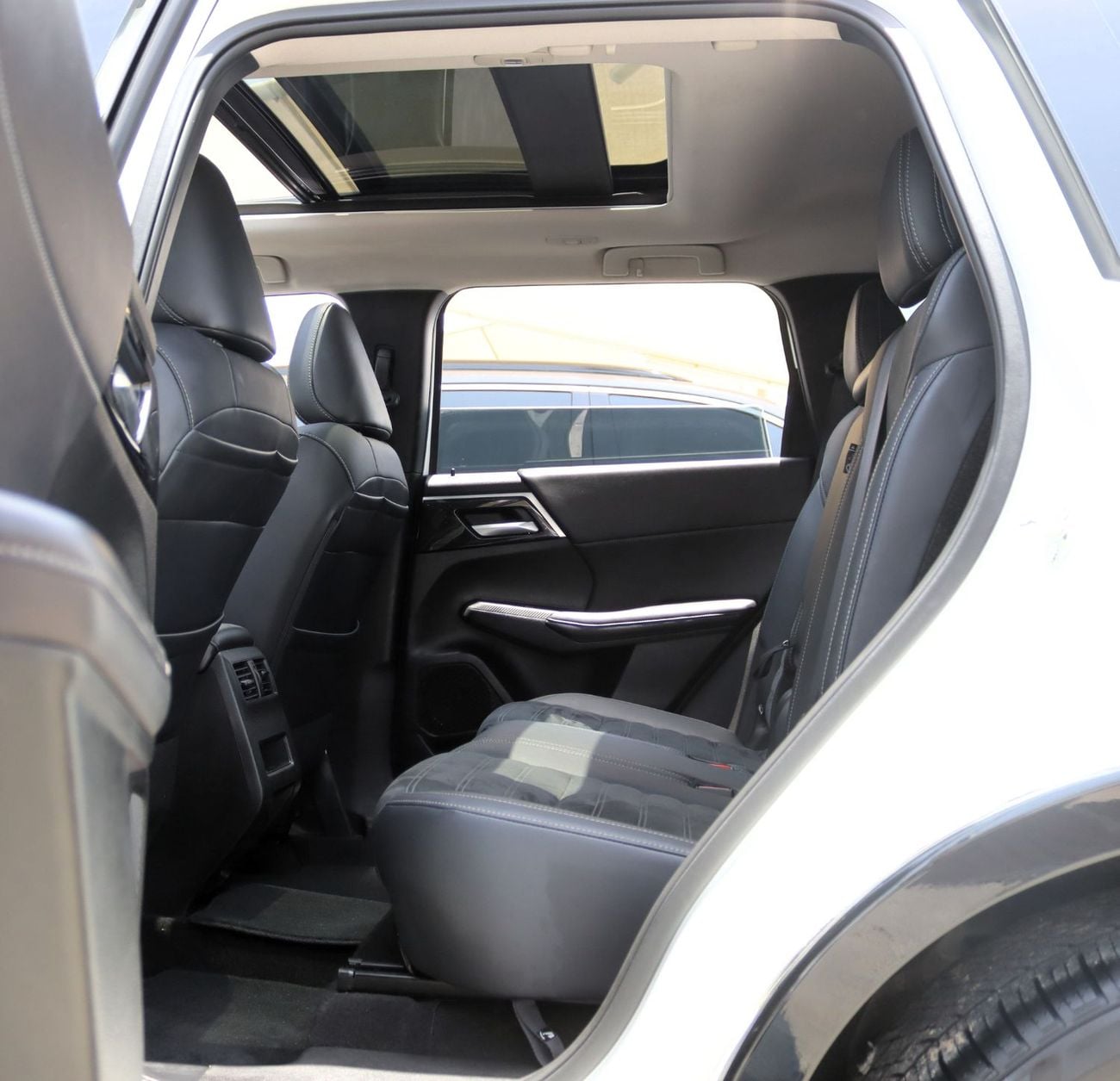 Mitsubishi Outlander PREMIUM