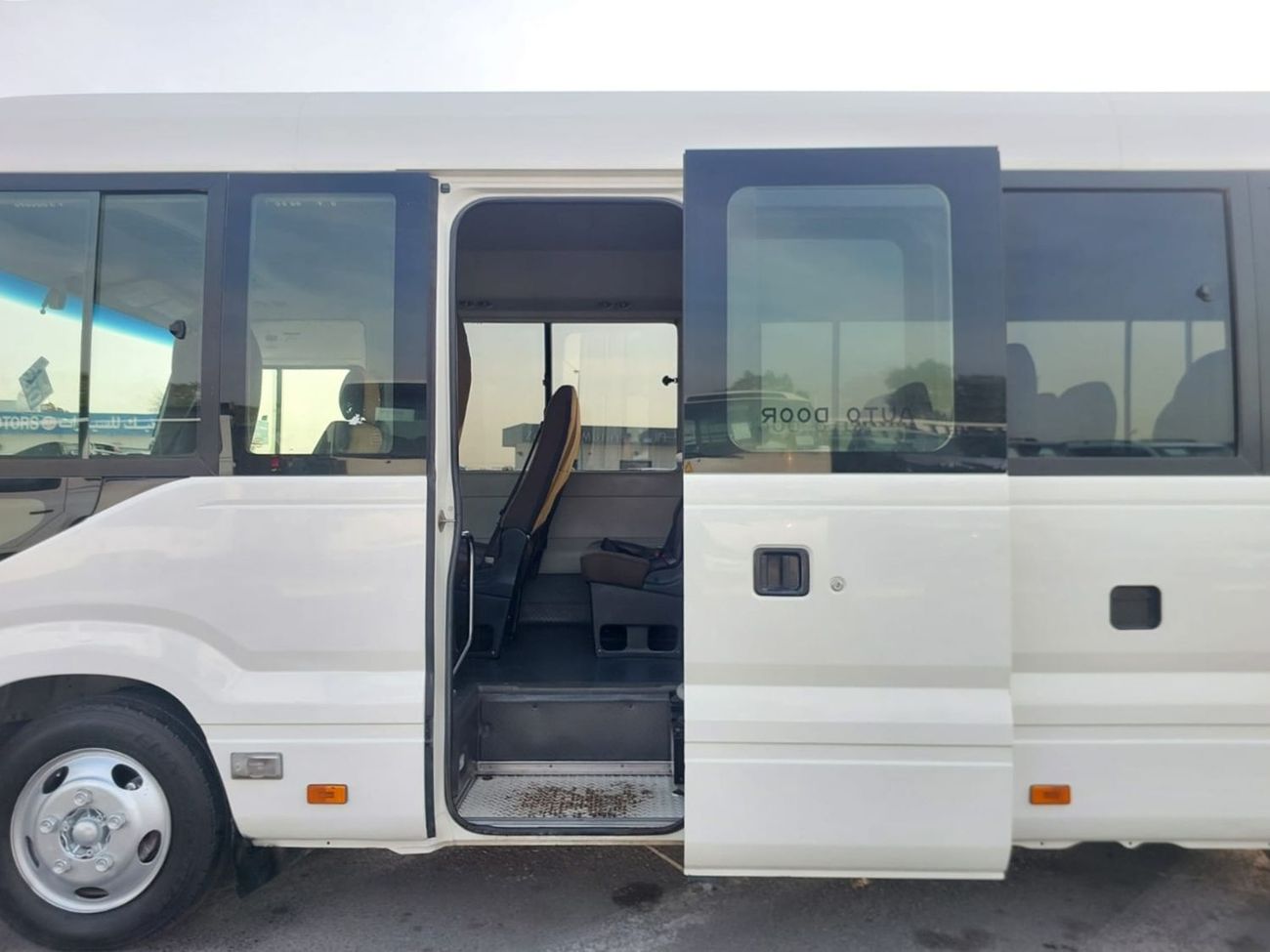Toyota Coaster TOYOTA COASTER BUS RHD 2017 MODEL 4.0 L DIESEL AUTOMATIC(PM00207)