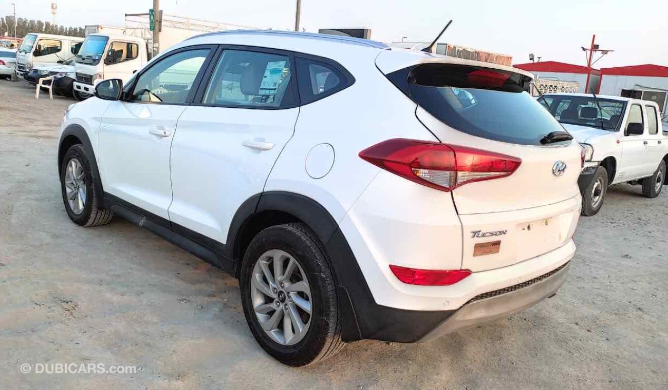 Hyundai Tucson خليجي بدون صبغ GCC Original paint