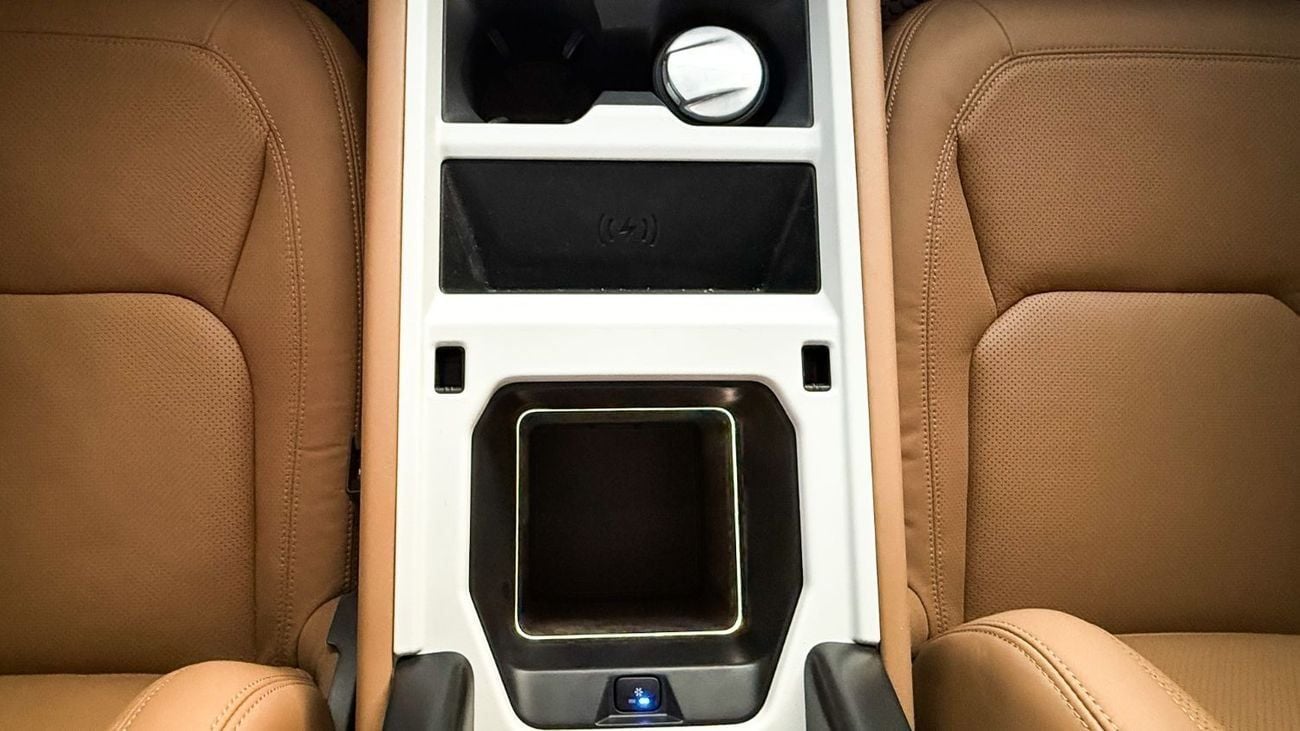 لاند روفر ديفندر P400 110 X-Dynamic HSE 3.0L (5 Seater) - Warranty & Service - 2025