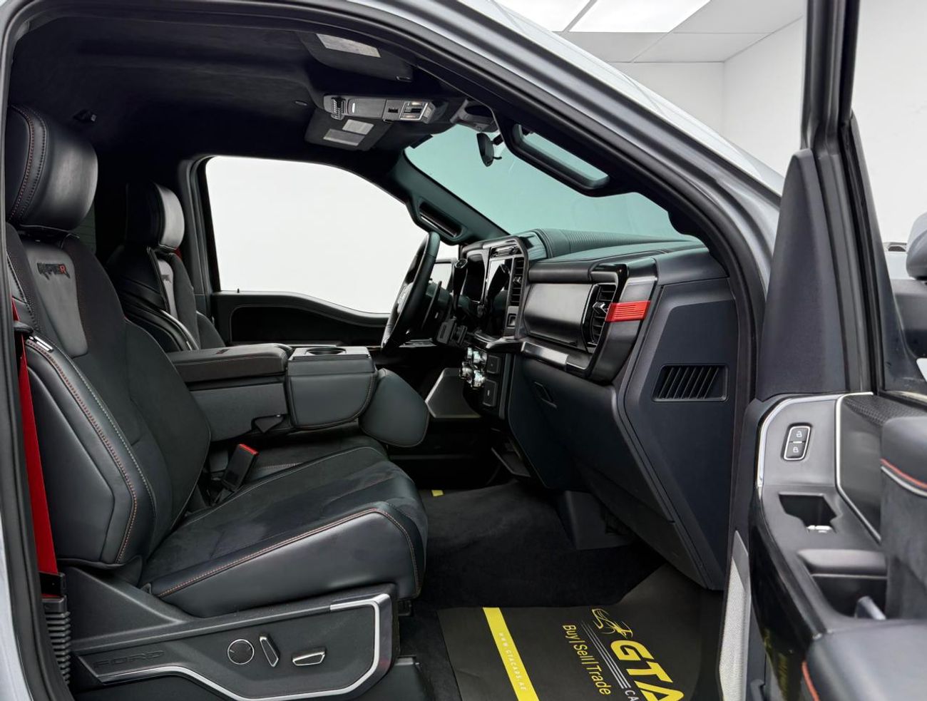 Ford F 150 2024 Ford F-150 Raptor, Warranty+Service Contract+Full Service History, Excellent Condition, GCC