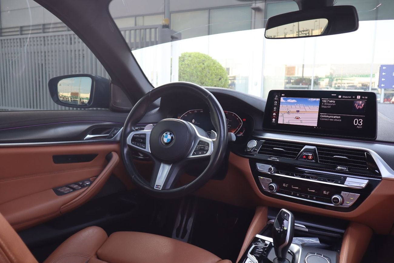 BMW 530i Luxury M Sport Package 2.0L