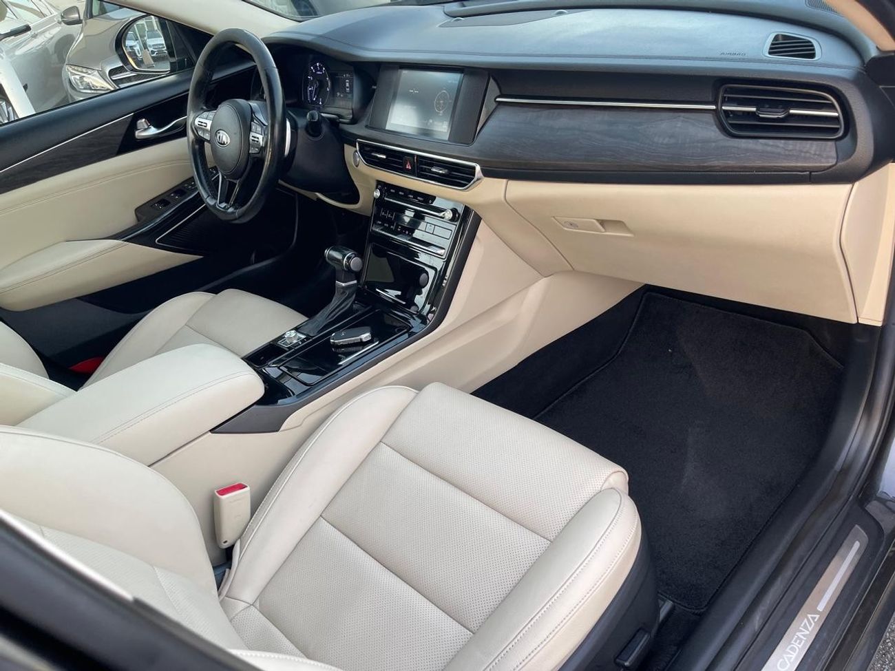 كيا كادنزا Kia Cadenza_Gcc_2021_Excellent_Condition _Full option