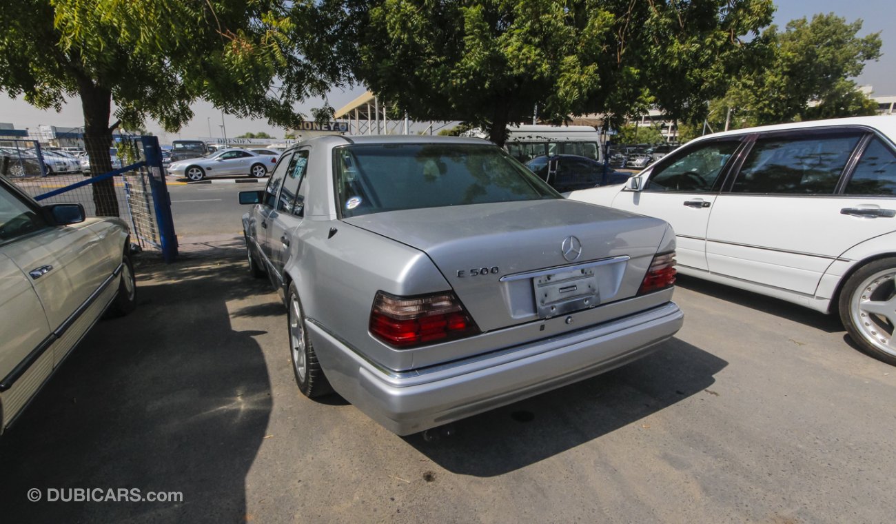 Mercedes-Benz E 500