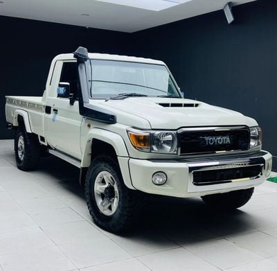 Toyota Land Cruiser Pick Up DIESEL 4.5L ,RIGHT HAND 2O16 MODEL ONLY FOR EXPORT AVAILABLE