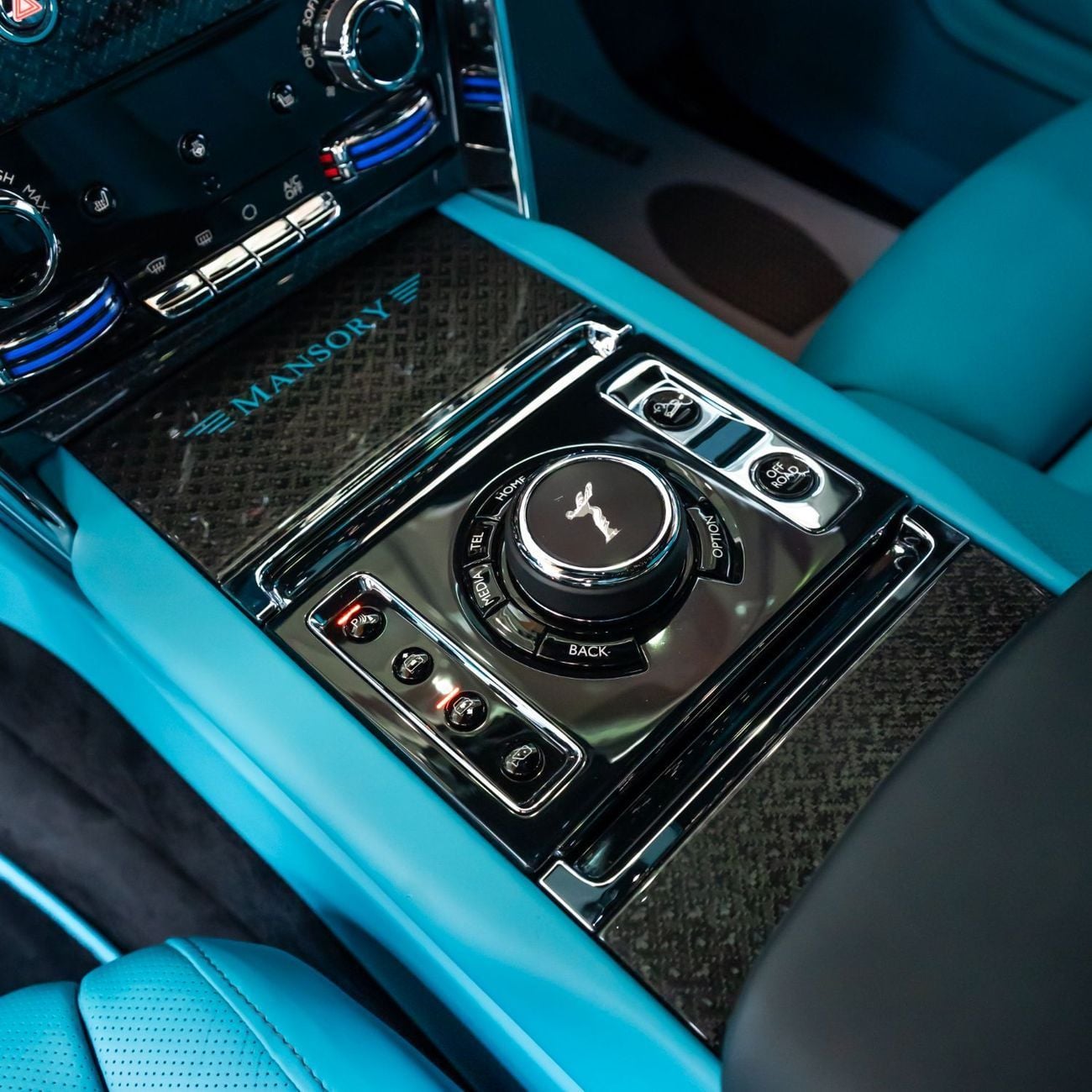 رولز رويس كولينان  2025  ROLLS ROYCE CULLINAN MANSORY  DONE ONLY 15,000KM