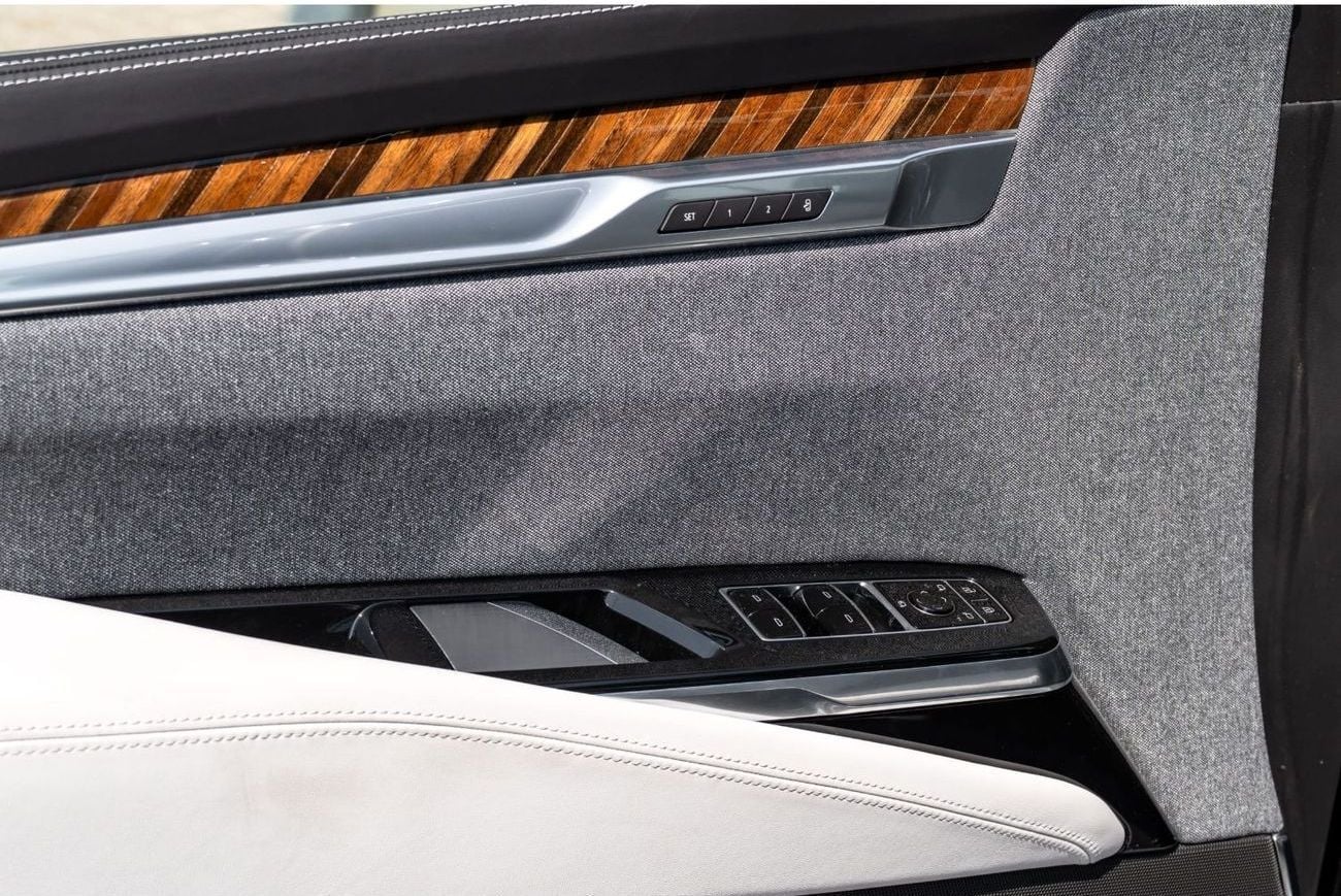 كاديلاك إسكالاد Sport Platinum 6.2L 4WD