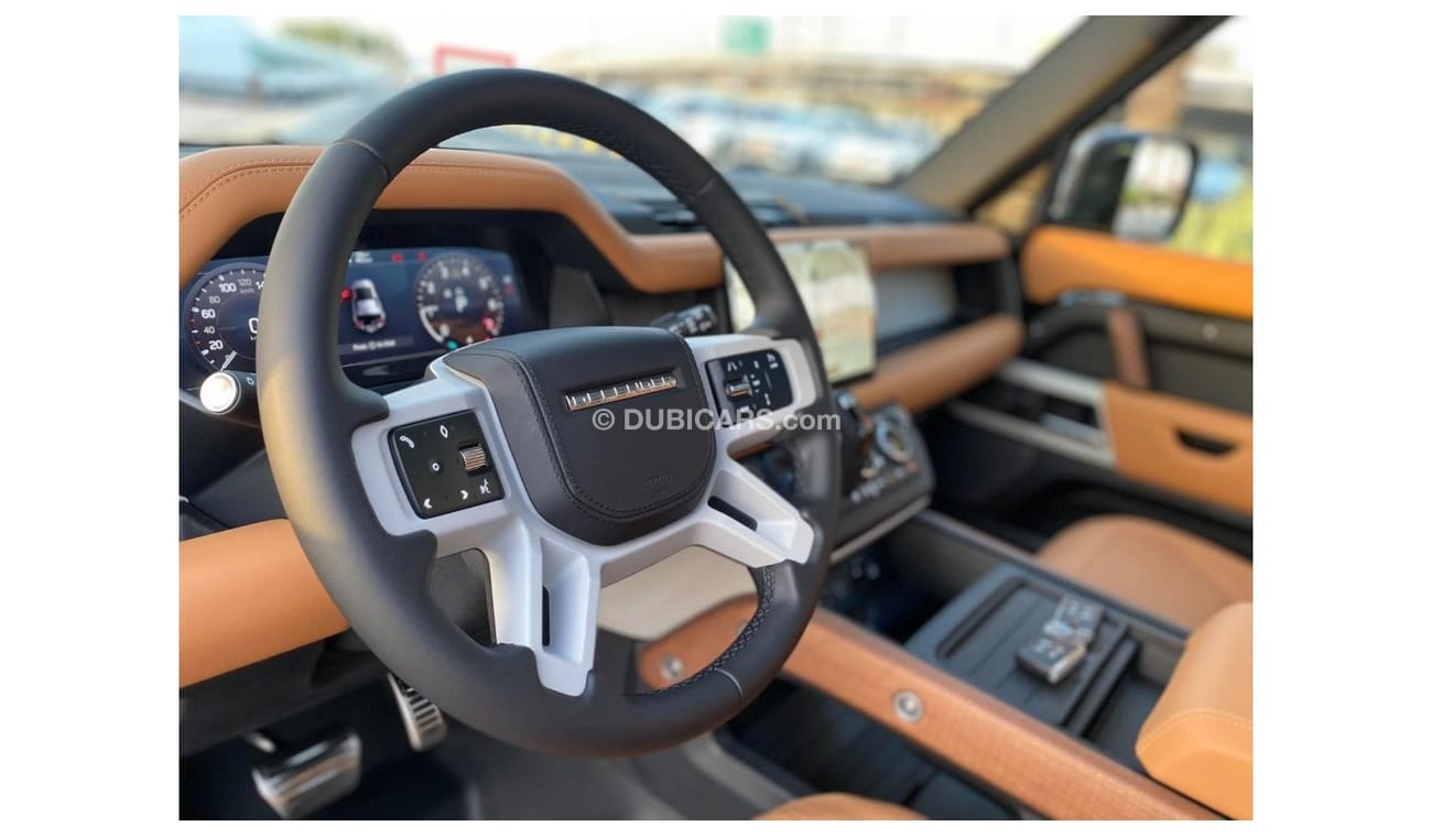 Land Rover Defender BLACK TAN GCC SPEC UNDER WARRANTY AND SERVICE