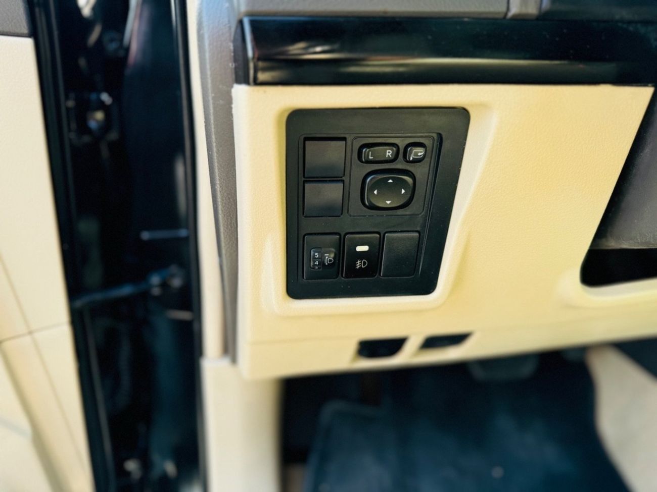 تويوتا برادو Toyota prado 2019 v4 full options