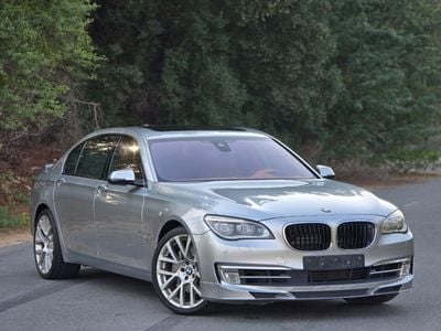 بي أم دبليو 750Li Luxury 4.4L (443 HP)
