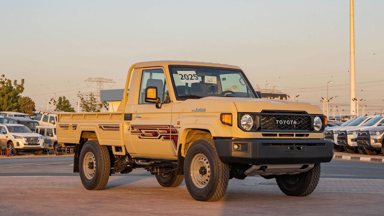 Toyota Land Cruiser Pick Up 2025 Toyota Land Cruiser LC 79 SC 4.0L AT Petrol Basic with Fridge (Beige)