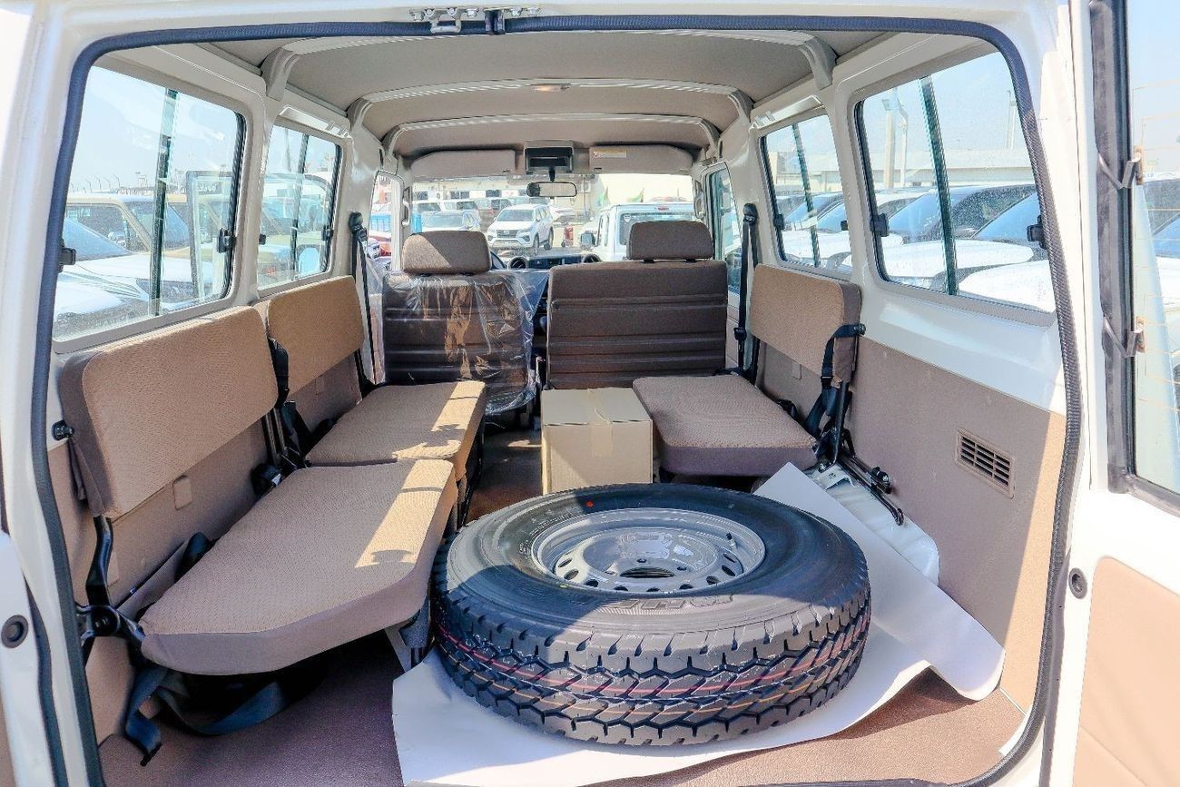 تويوتا لاند كروزر 70 Toyota Land Cruiser Hardtop 3-Door LC78 2.8L Diesel (2025 Model -