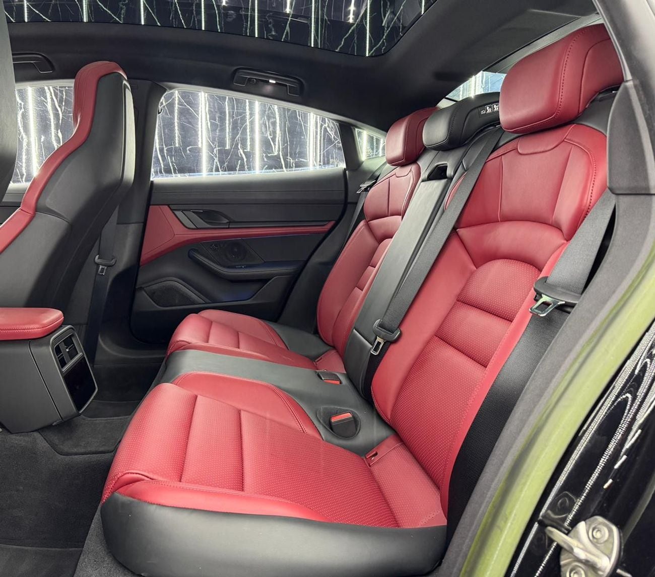 Porsche Taycan STD