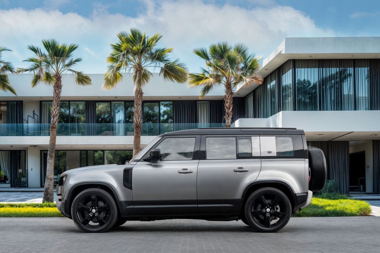 لاند روفر ديفندر Defender P400 SE | 4,642 P.M | 0% Downpayment | Immaculate Condition!