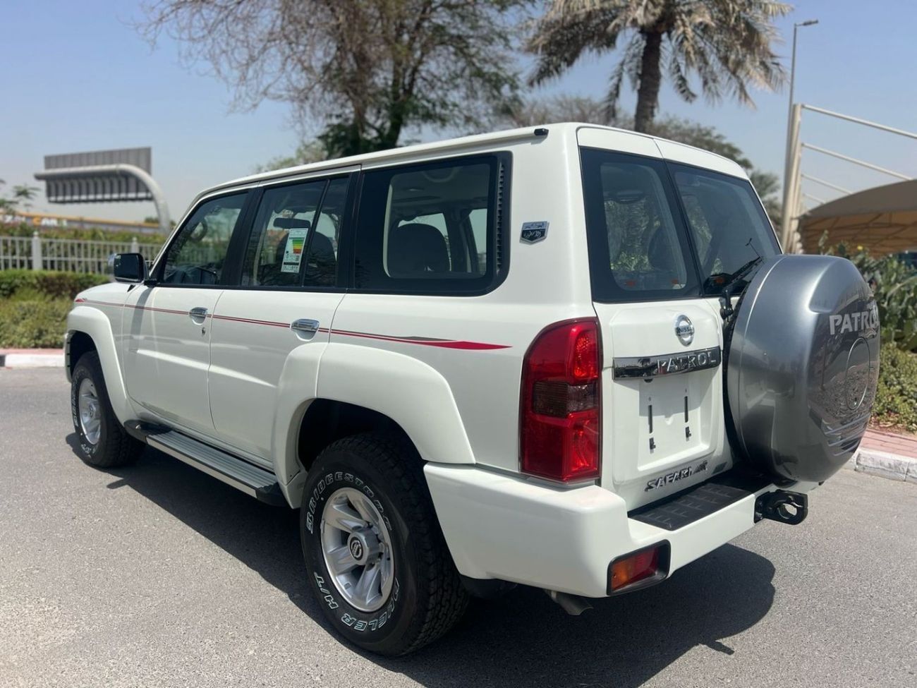 نيسان باترول سفاري Safari 4.8L M/T
