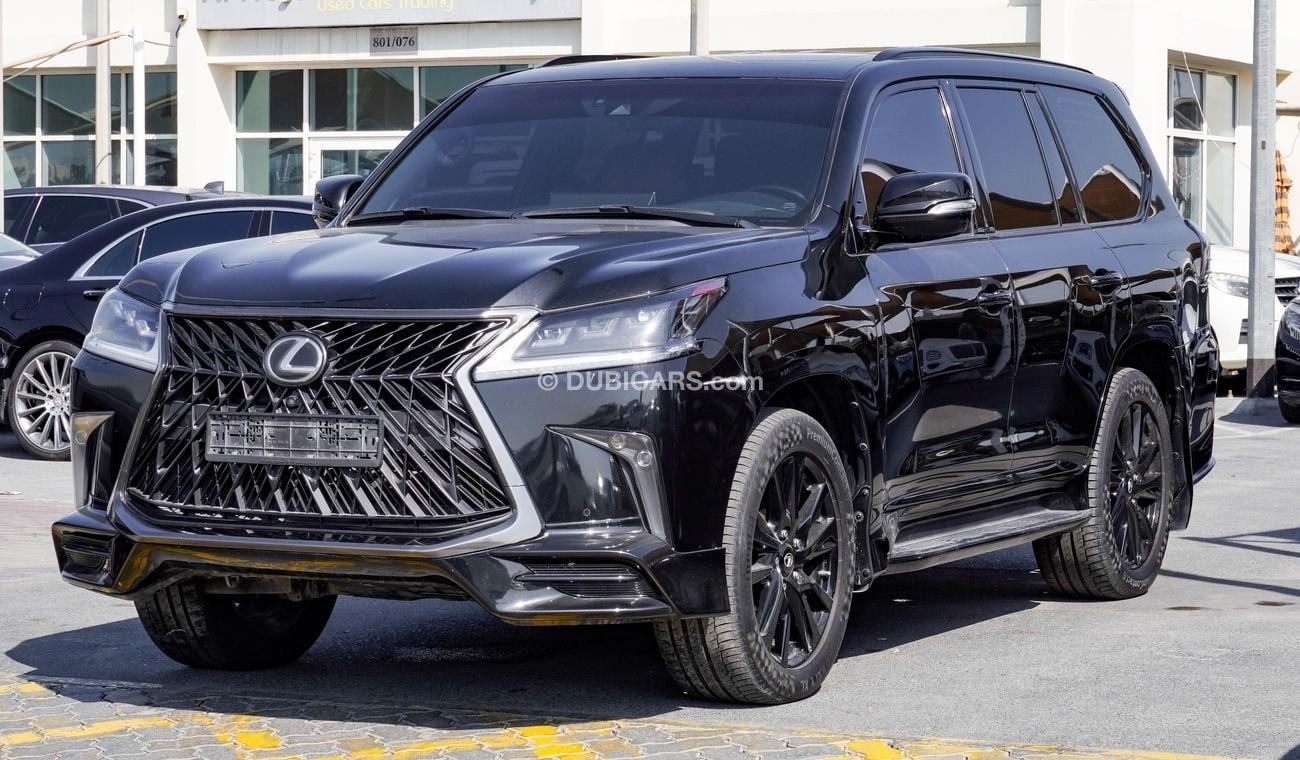Lexus LX 570 Black Edition S