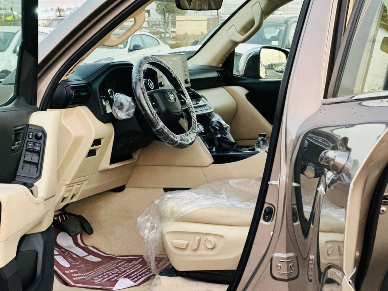 Toyota Land Cruiser  Toyota Land Cruiser 4.0 model 2022 fuel petrol automatic transmission