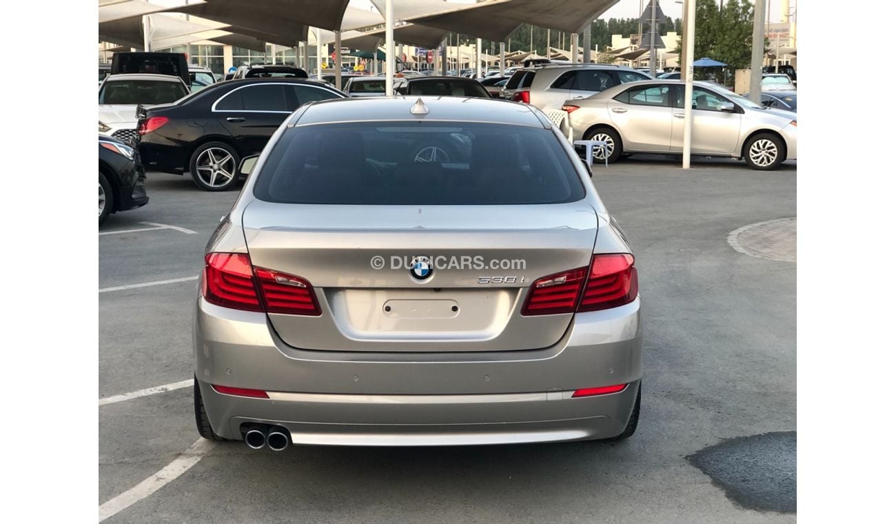 بي أم دبليو 530i موديل 2012 خليجي فل مواصفات كراسي جلد ومثبت سرعه وتحكم كهربي كامل ونظام صوت ممتاز وكاميرا خلفيه ومدخ