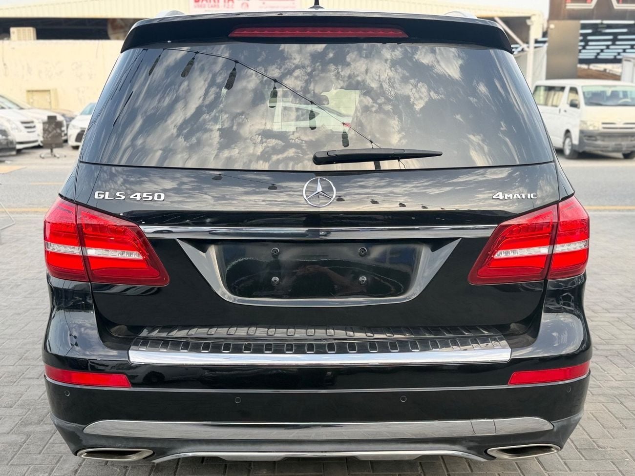 مرسيدس بنز GLS 450 STD (NON GCC)