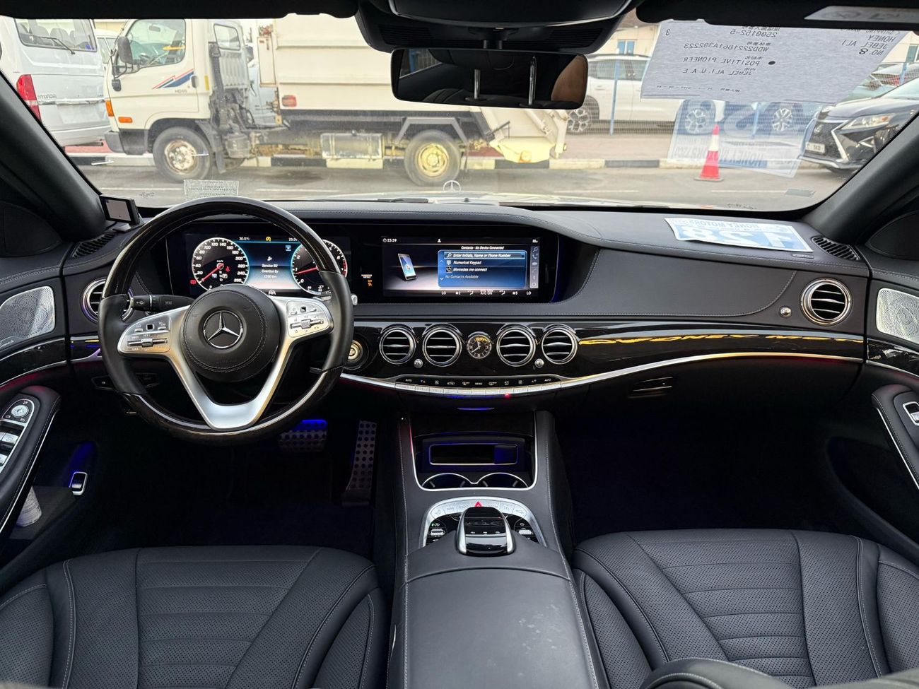 مرسيدس بنز S 560