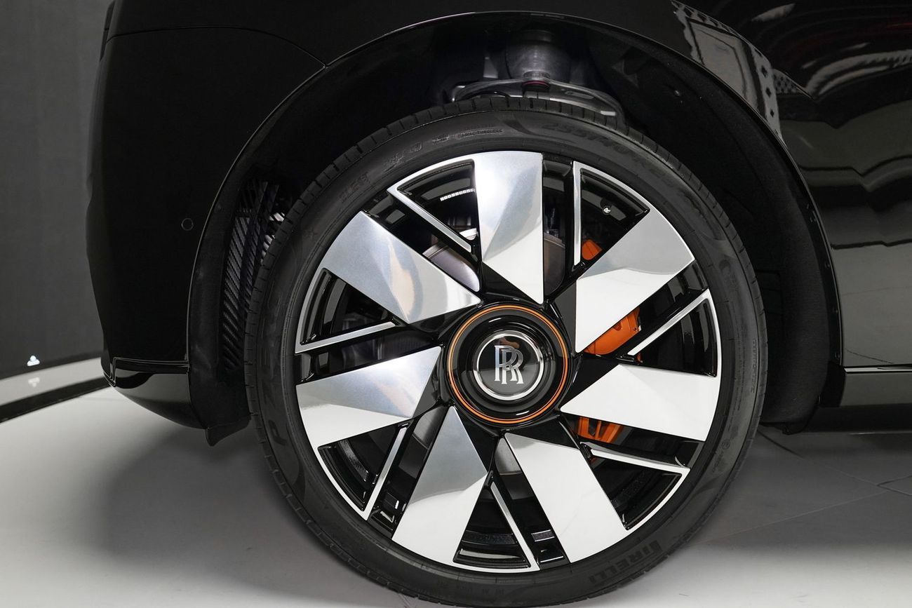 رولز رويس كولينان SILVER BADGE