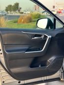 تويوتا راف ٤ XLE 2.5L